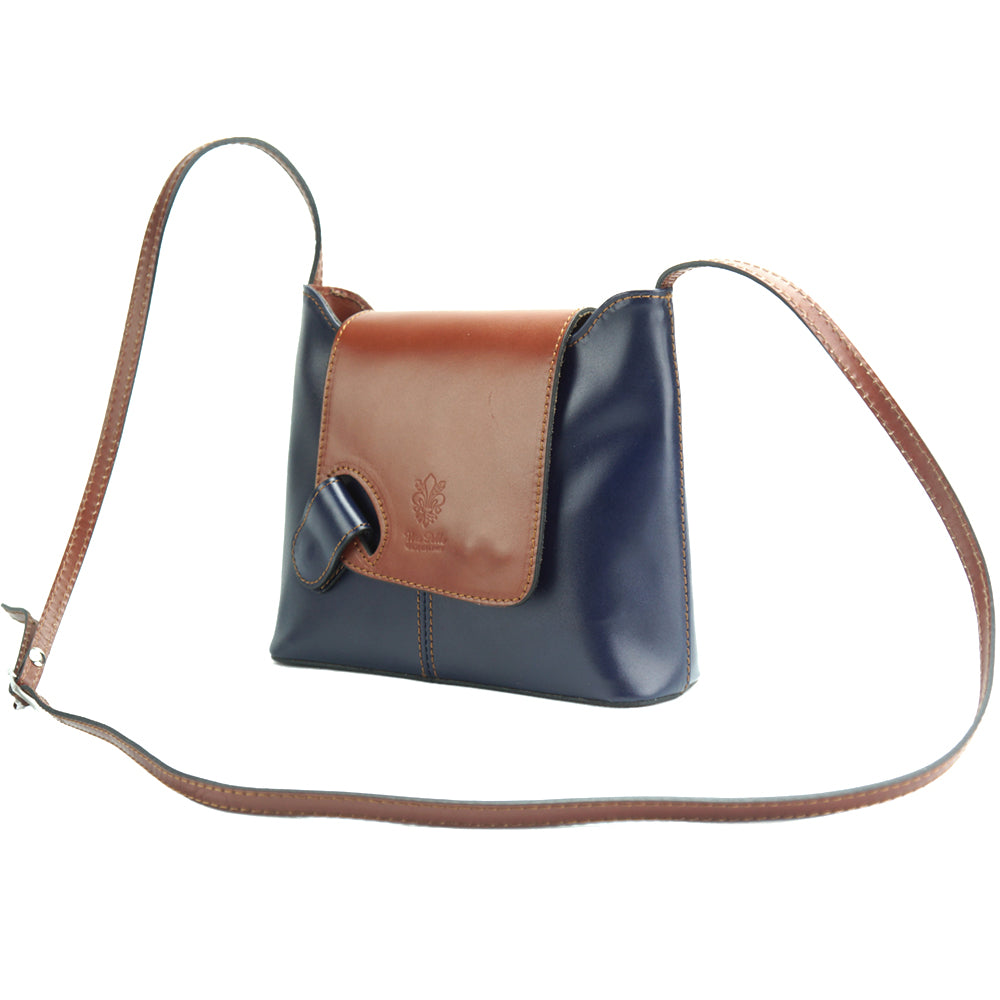 Leather shoulder bags, made by the skilled hands of our artisans