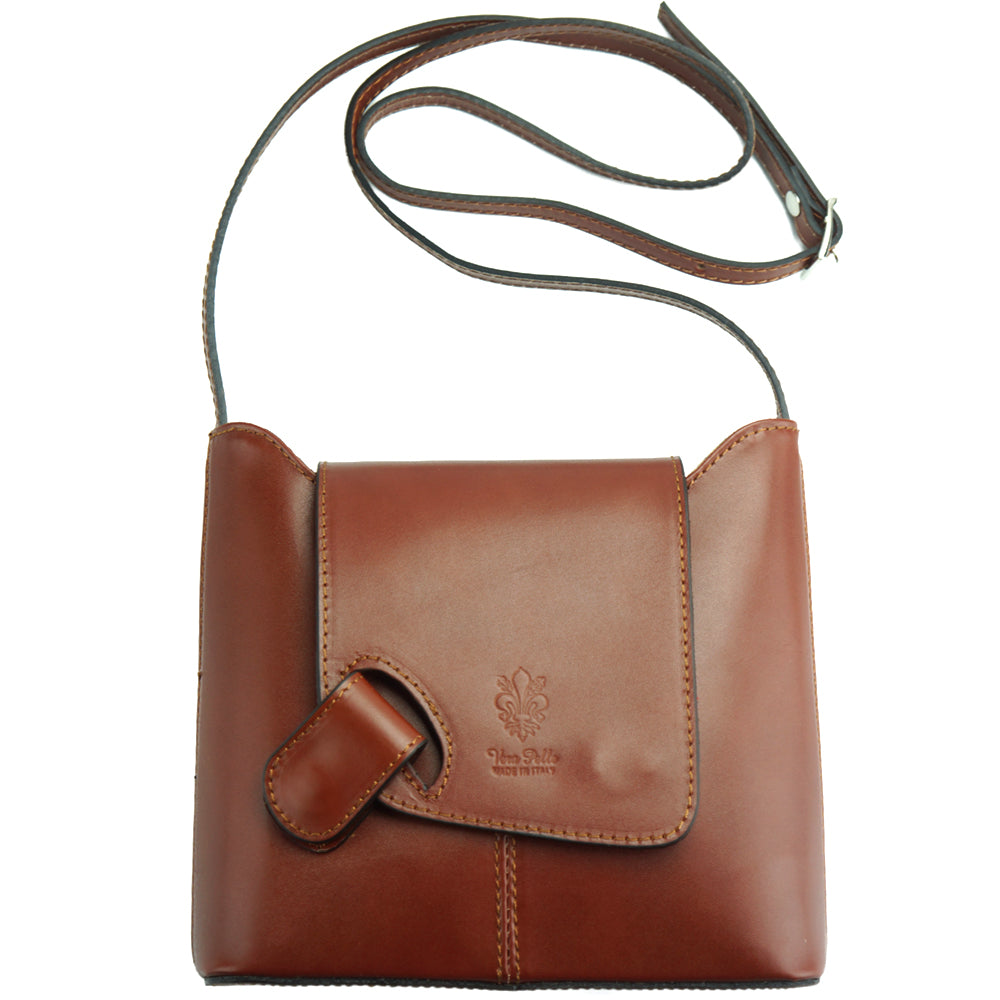 Leather shoulder bags, made by the skilled hands of our artisans