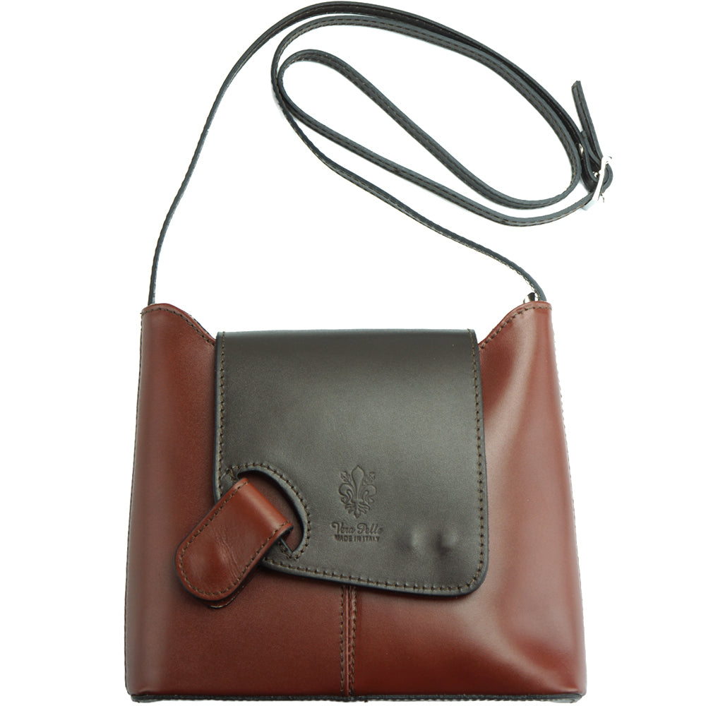 Leather shoulder bags, made by the skilled hands of our artisans