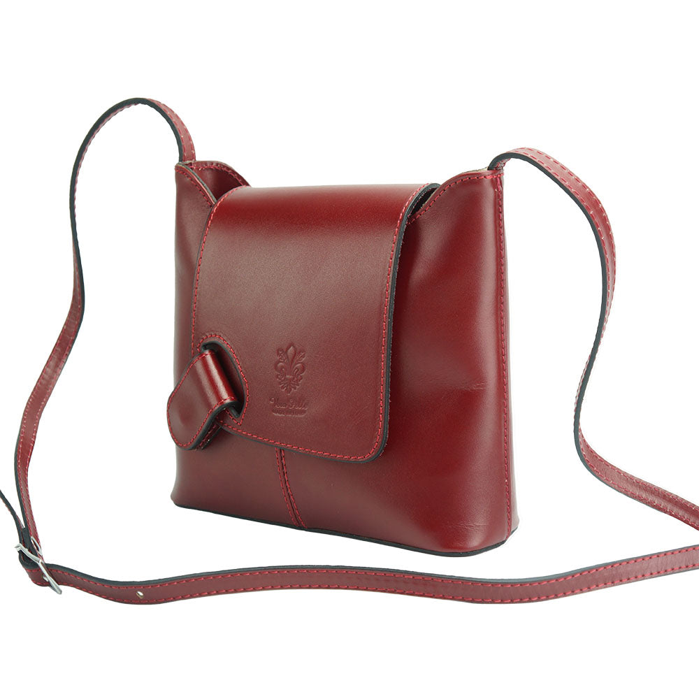 Leather shoulder bags, made by the skilled hands of our artisans