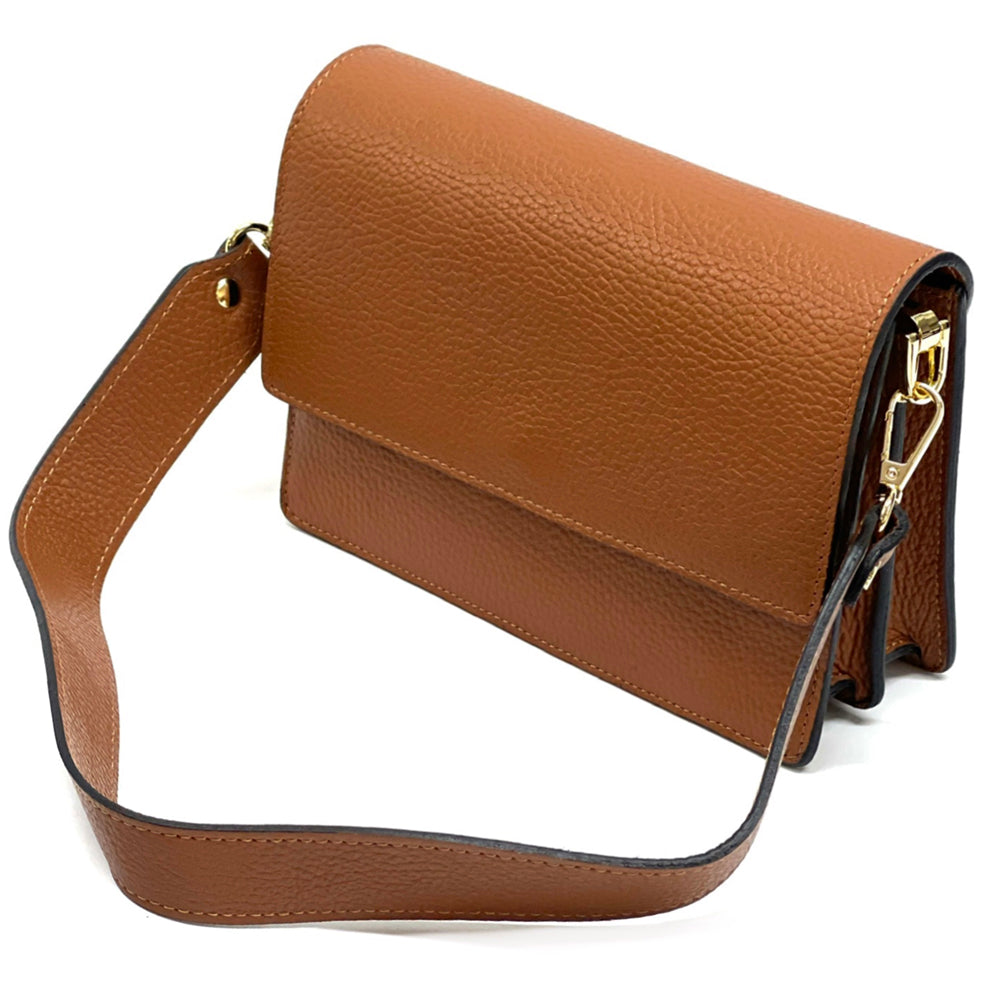 Wristlet made with cow leather handbag