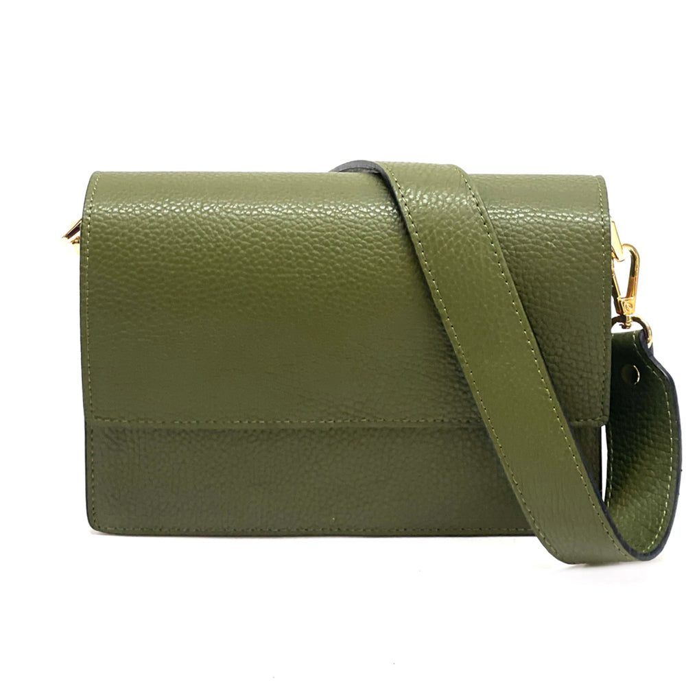 Wristlet made with cow leather Colour Dark green handbag